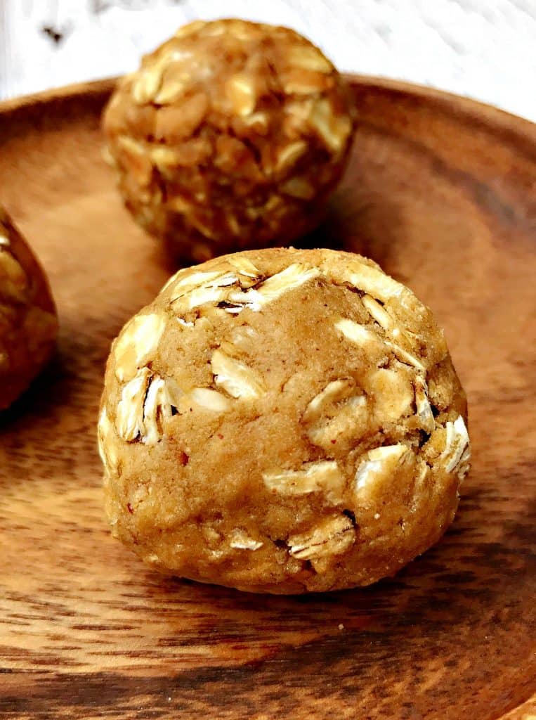 peanut-butter-banana-protein-energy-balls