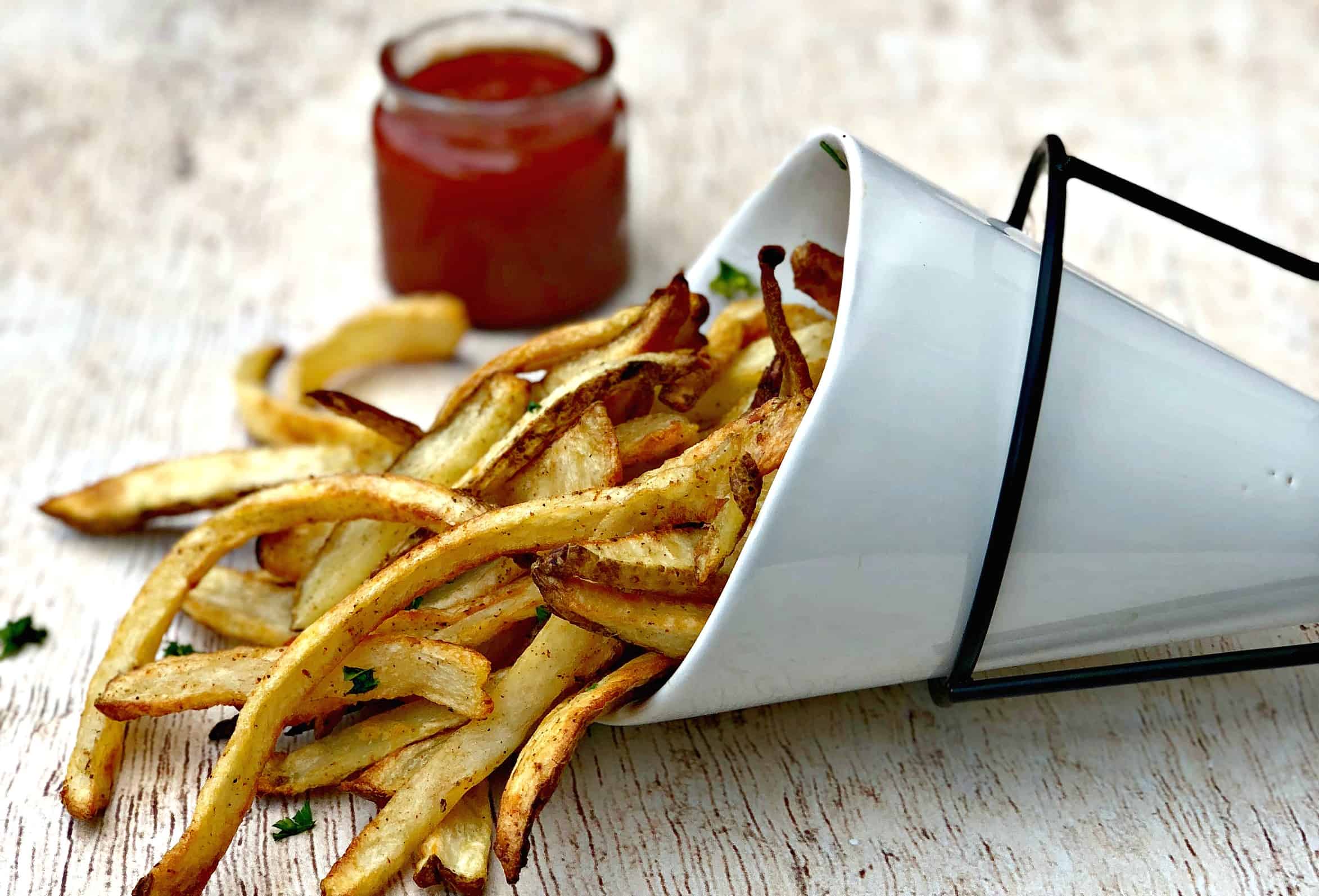 Easy Air Fryer Homemade Crispy French Fries + {VIDEO}