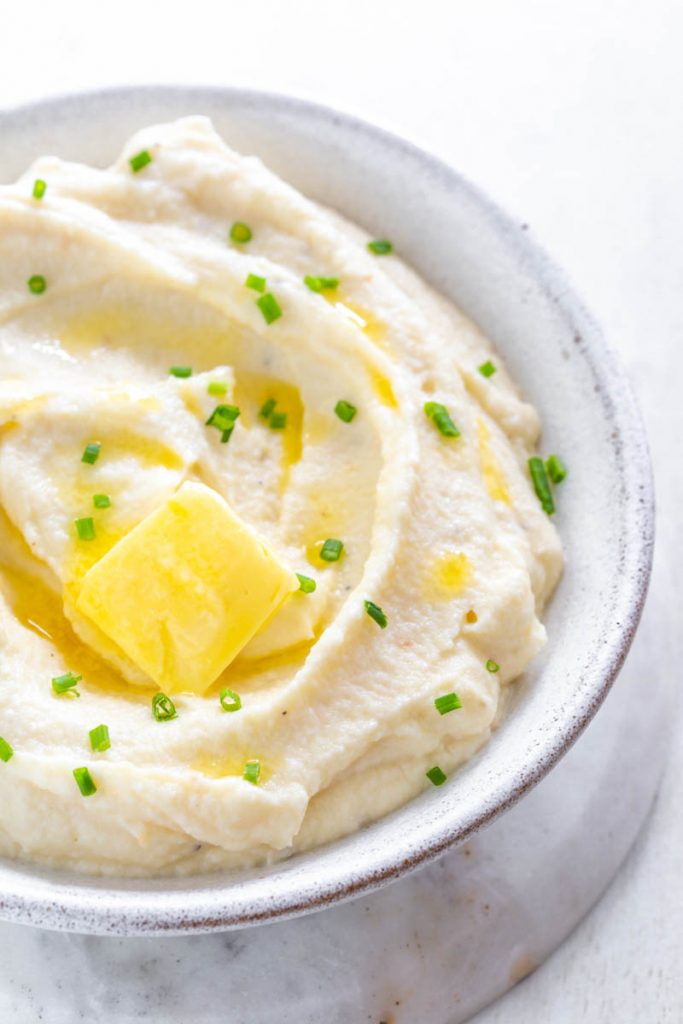 Easy Keto Low-Carb Cauliflower Mash + {VIDEO}