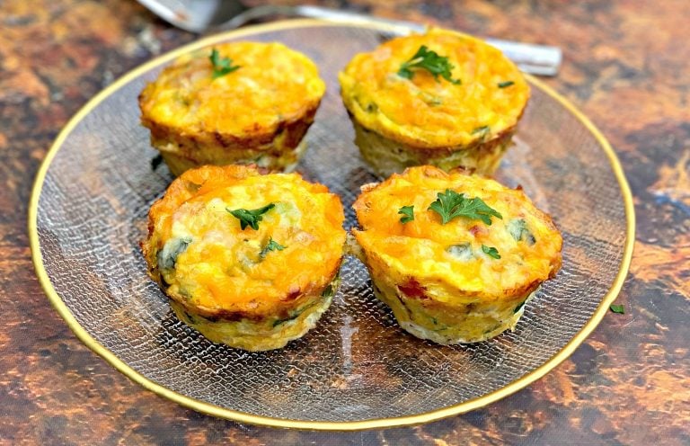 Keto Low-Carb Breakfast Bacon and Cheese Egg Muffins (Bites) + VIDEO