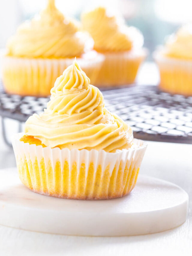 Sugar Free Vanilla Cupcakes – Keto Dessert