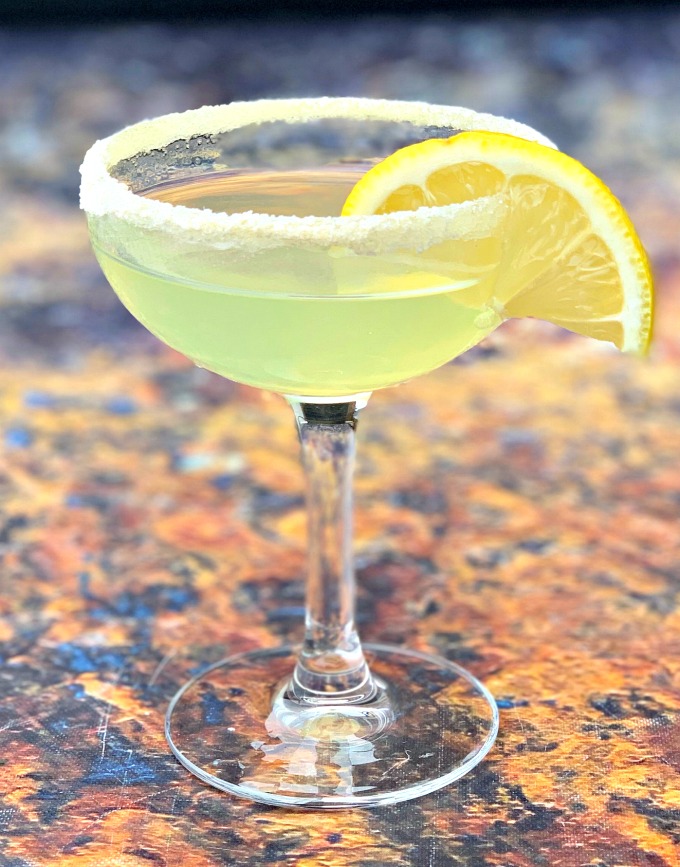 Keto Low-Carb Sugar-Free Lemon Drop Vodka Martini Cocktails