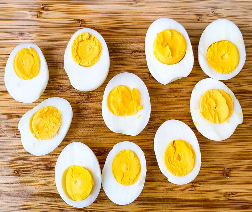 https://www.staysnatched.com/wp-content/uploads/2019/07/air-fryer-hard-boiled-eggs-5-1.jpg