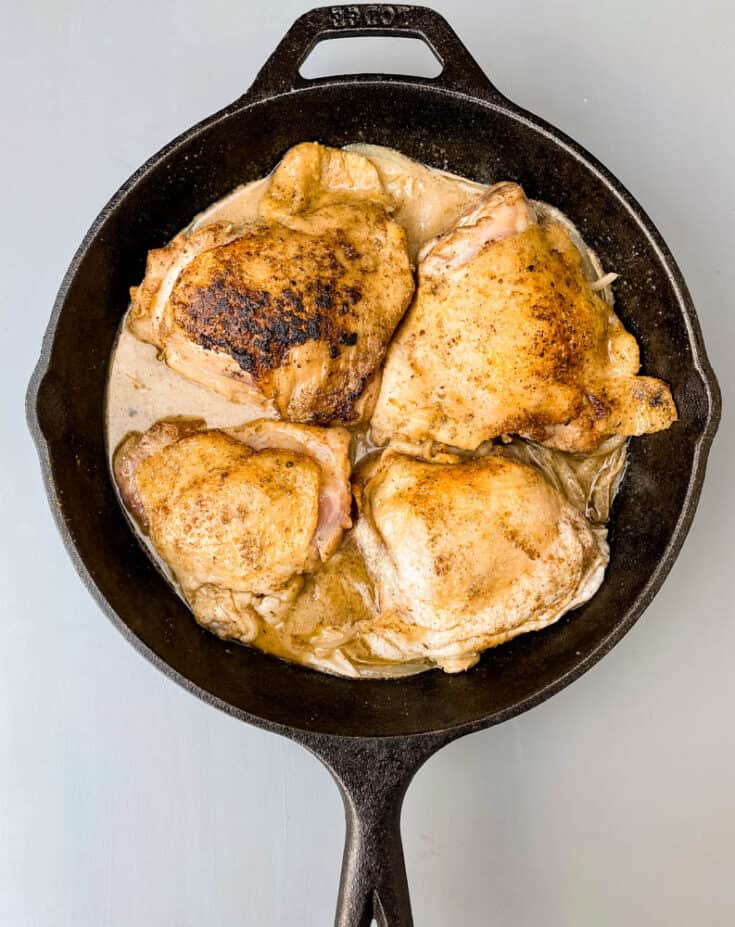 Soul Food Smothered Chicken Thighs + {VIDEO}