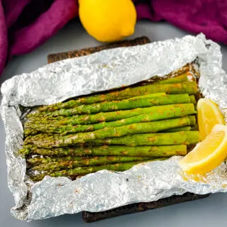 grilled asparagus in foil