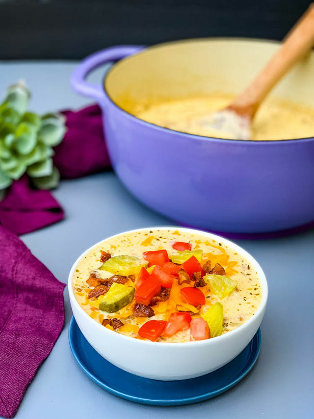 Keto Low-Carb Cheeseburger Soup