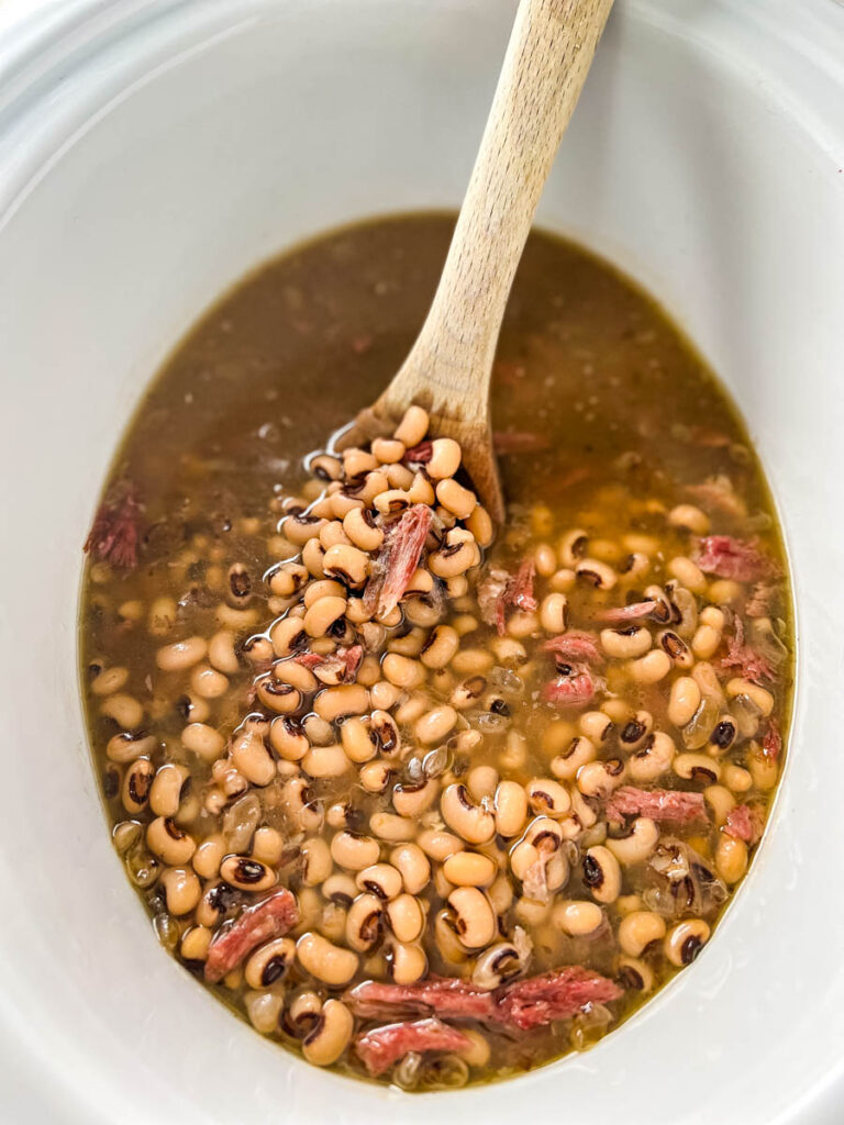 Slow Cooker Black Eyed Peas - Immaculate Bites