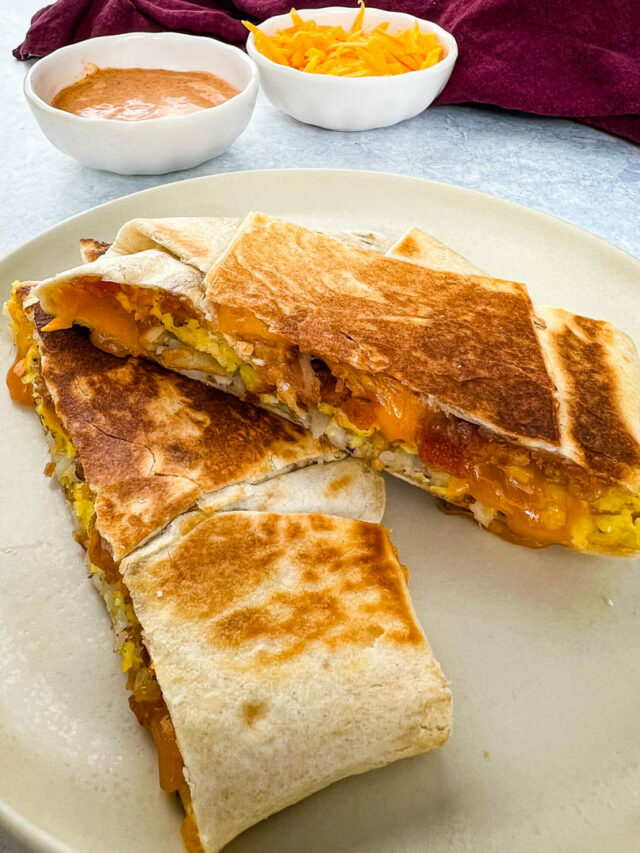 Easy Breakfast Crunchwrap