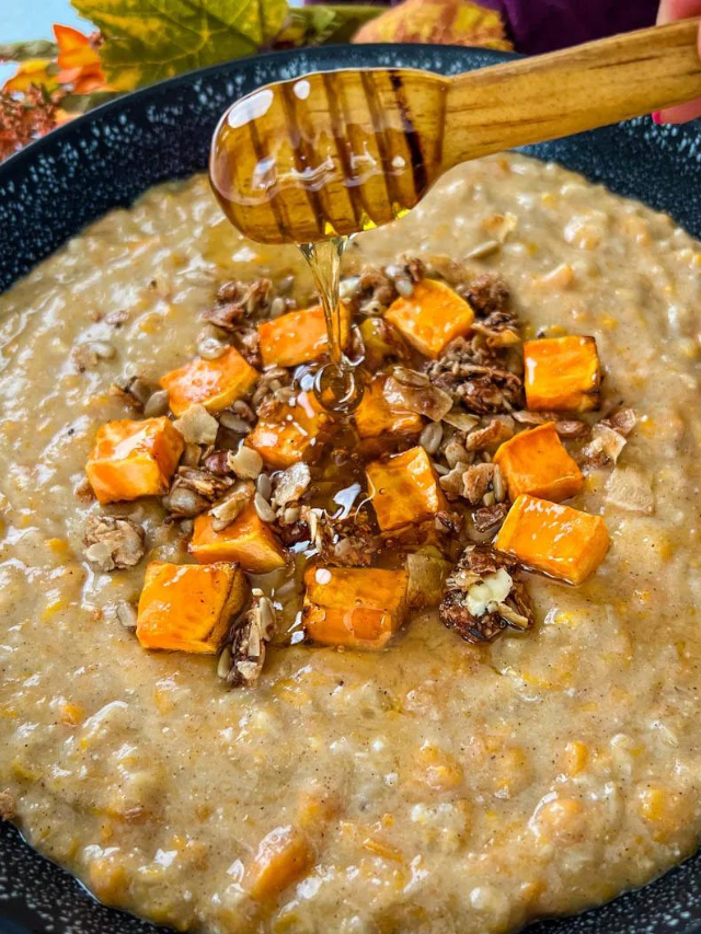 Sweet Potato Oatmeal (healthy breakfast recipe)