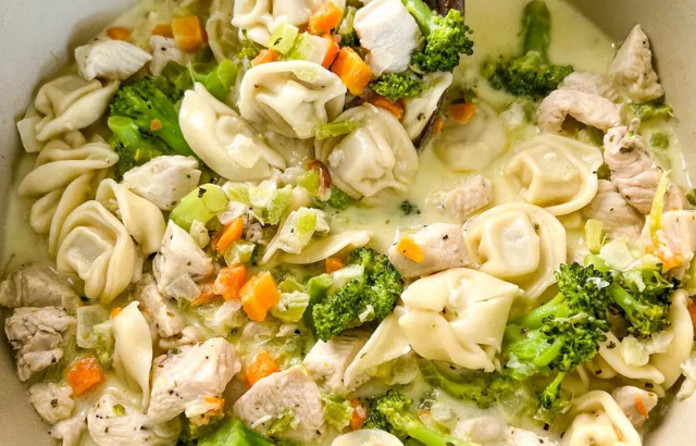 Creamy Chicken Alfredo Soup with Tortellini