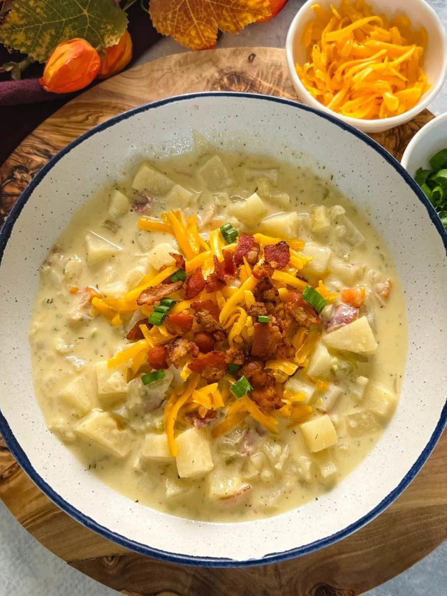 Crockpot Loaded Bacon and Potato Soup