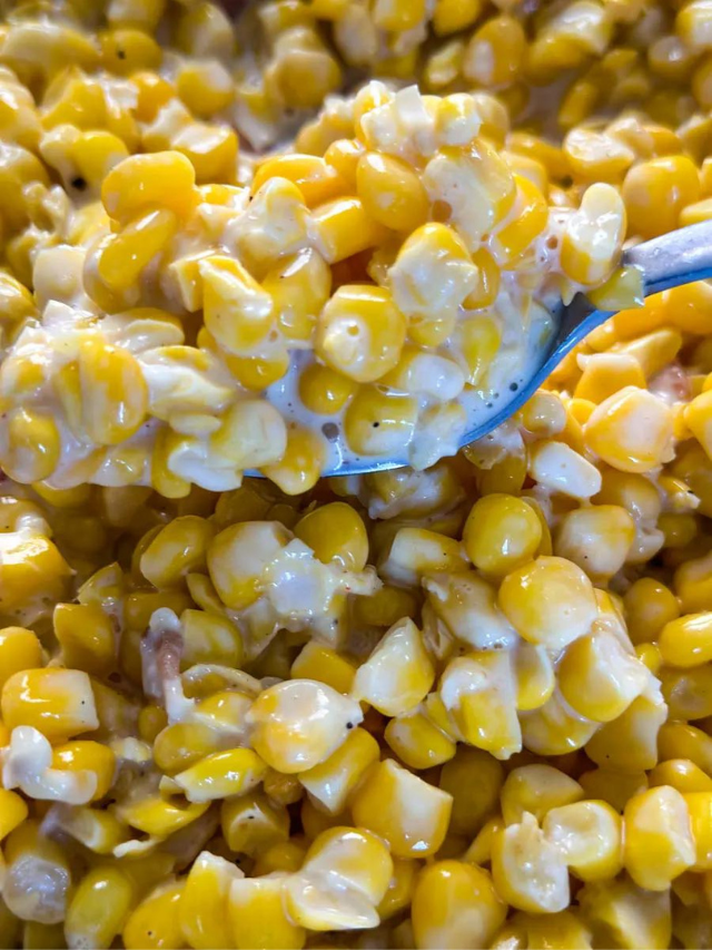 Easy Homemade Creamed Corn