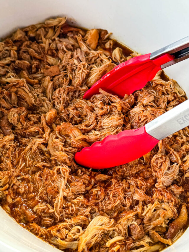 Mouthwatering Crockpot Pulled Chicken