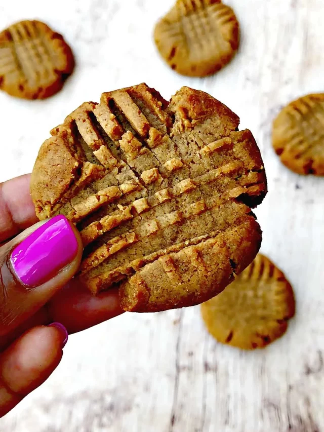 4 Ingredient Peanut Butter Cookies